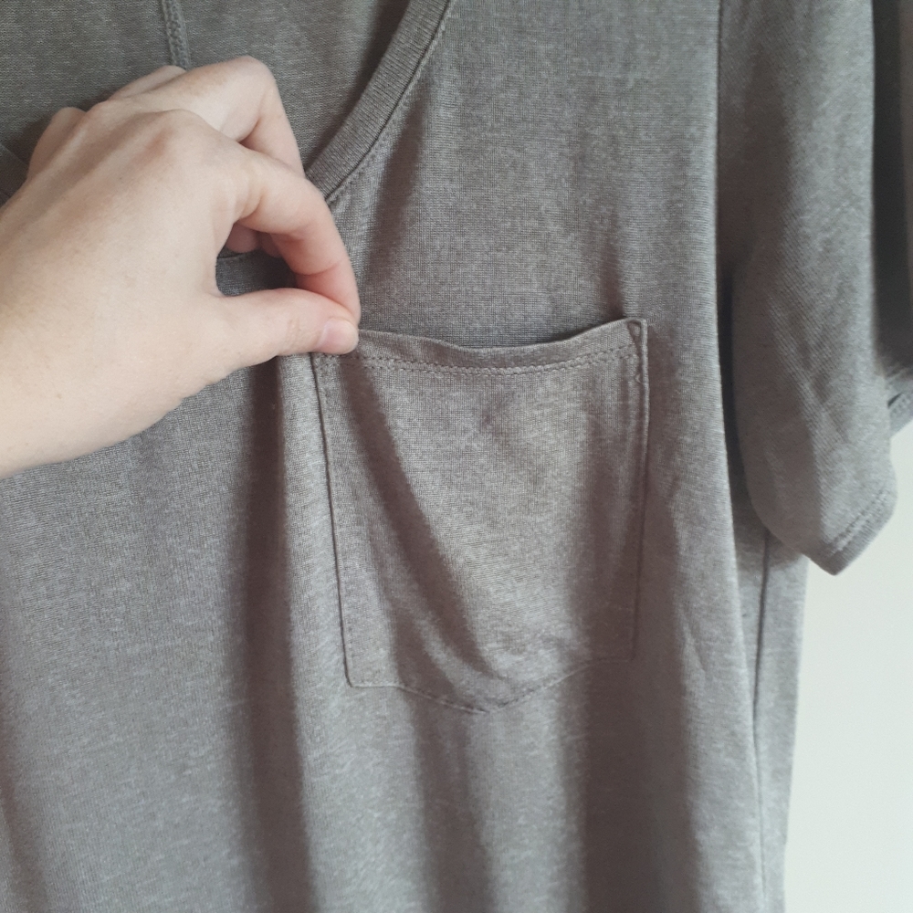 BABATON / S / Women's Sami Pocket Loose Fitting T-Shirt - Gold Grey - Picture 5 of 12
